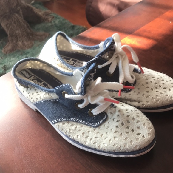 Keds cute "bowling style" sneaker - Picture 6 of 6